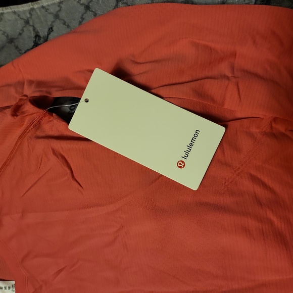 Lululemon long sleeve top - Picture 2 of 2